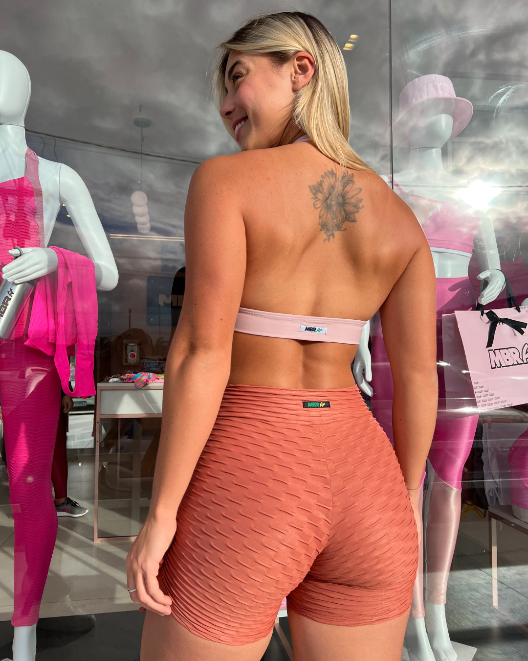 TOP PESCOÇO NUDE