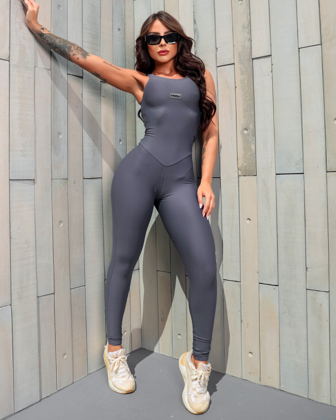 MONO LARGO BRANDED LISO GRIS (fruncido)