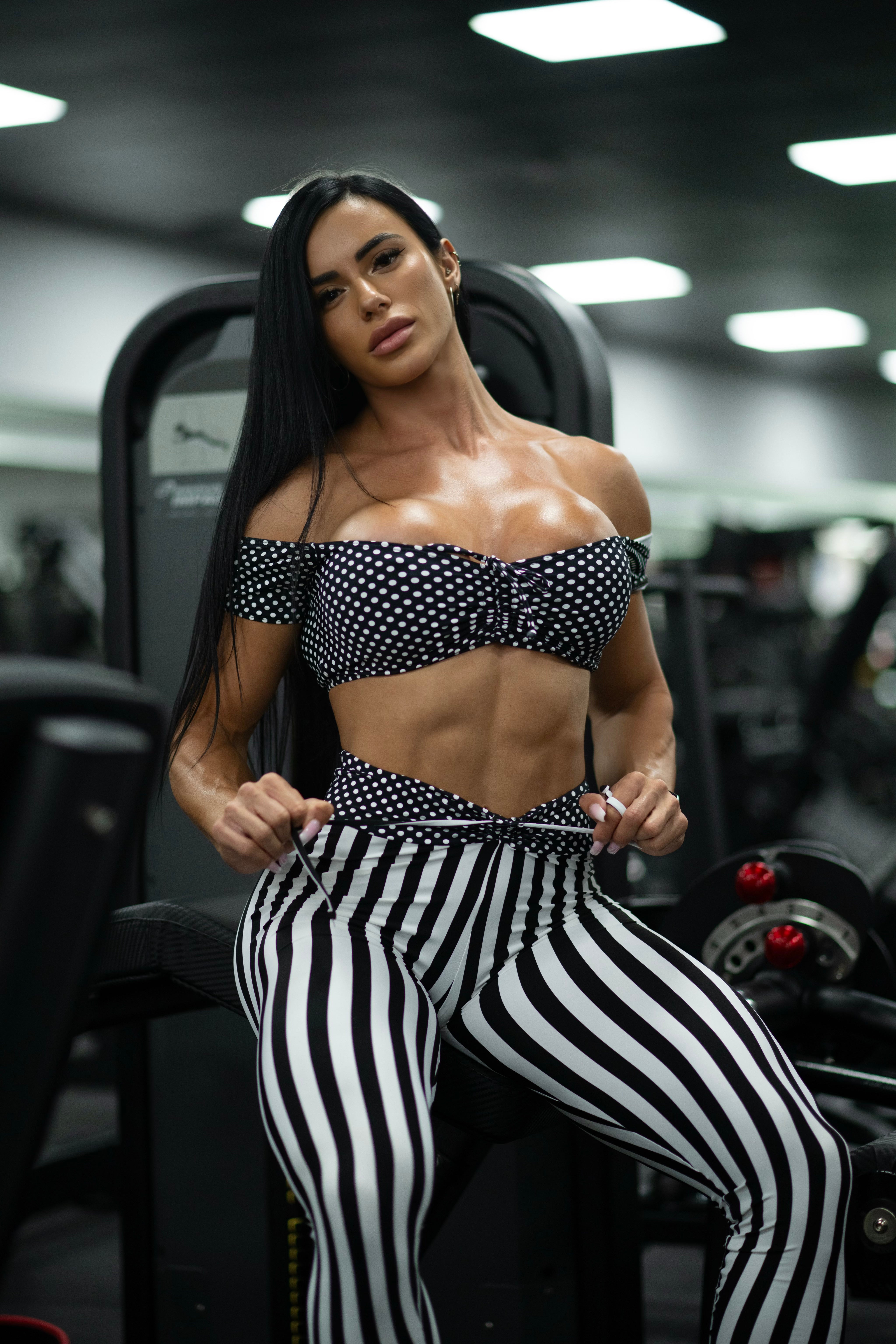 LEGGING BOLINHAS NEGRO Y BLANCO (fruncido)