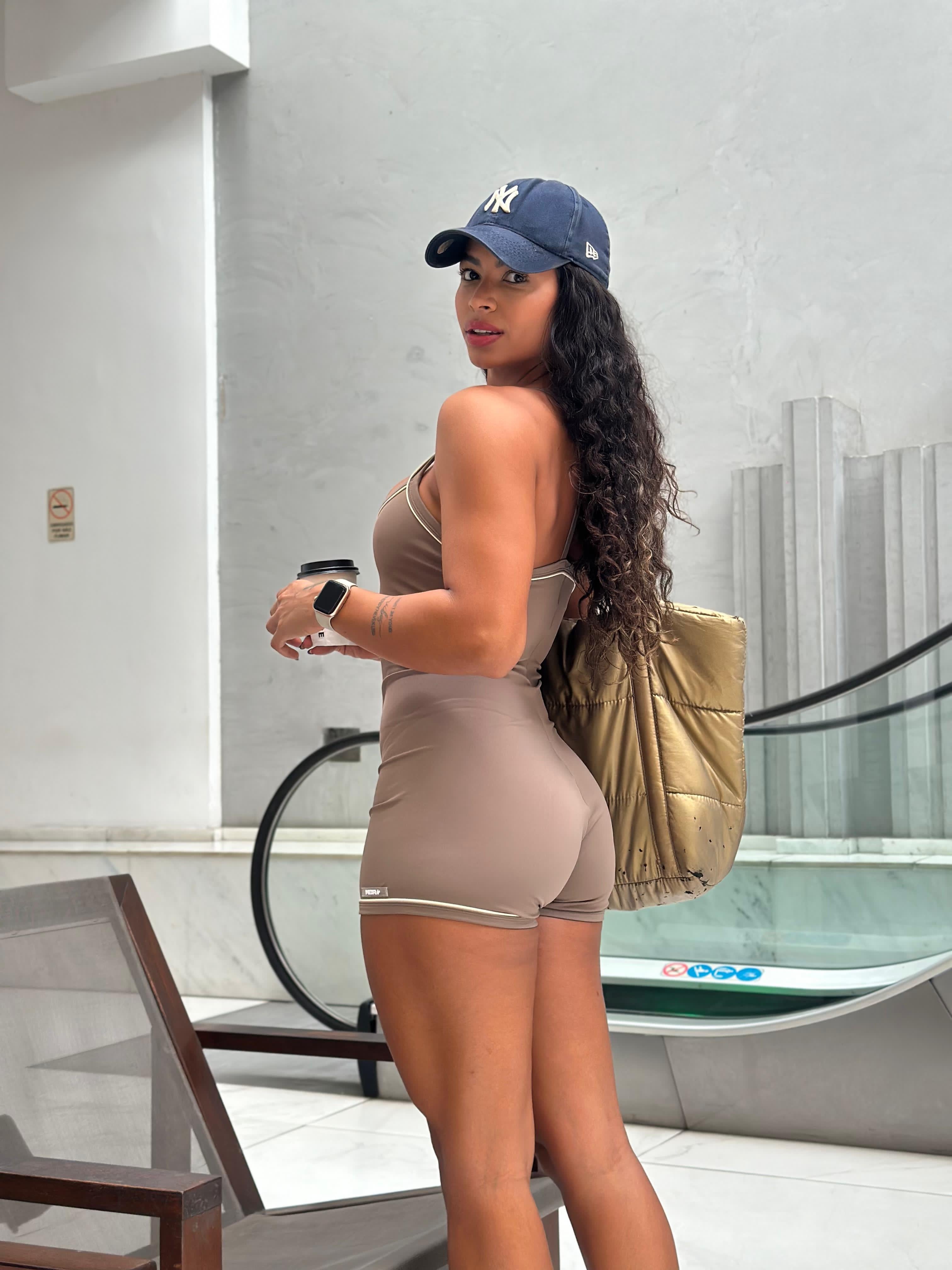 MONO CORTO SPORT CAPPUCCINO (regular)