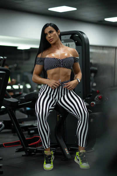 LEGGING BOLINHAS NEGRO Y BLANCO (fruncido)