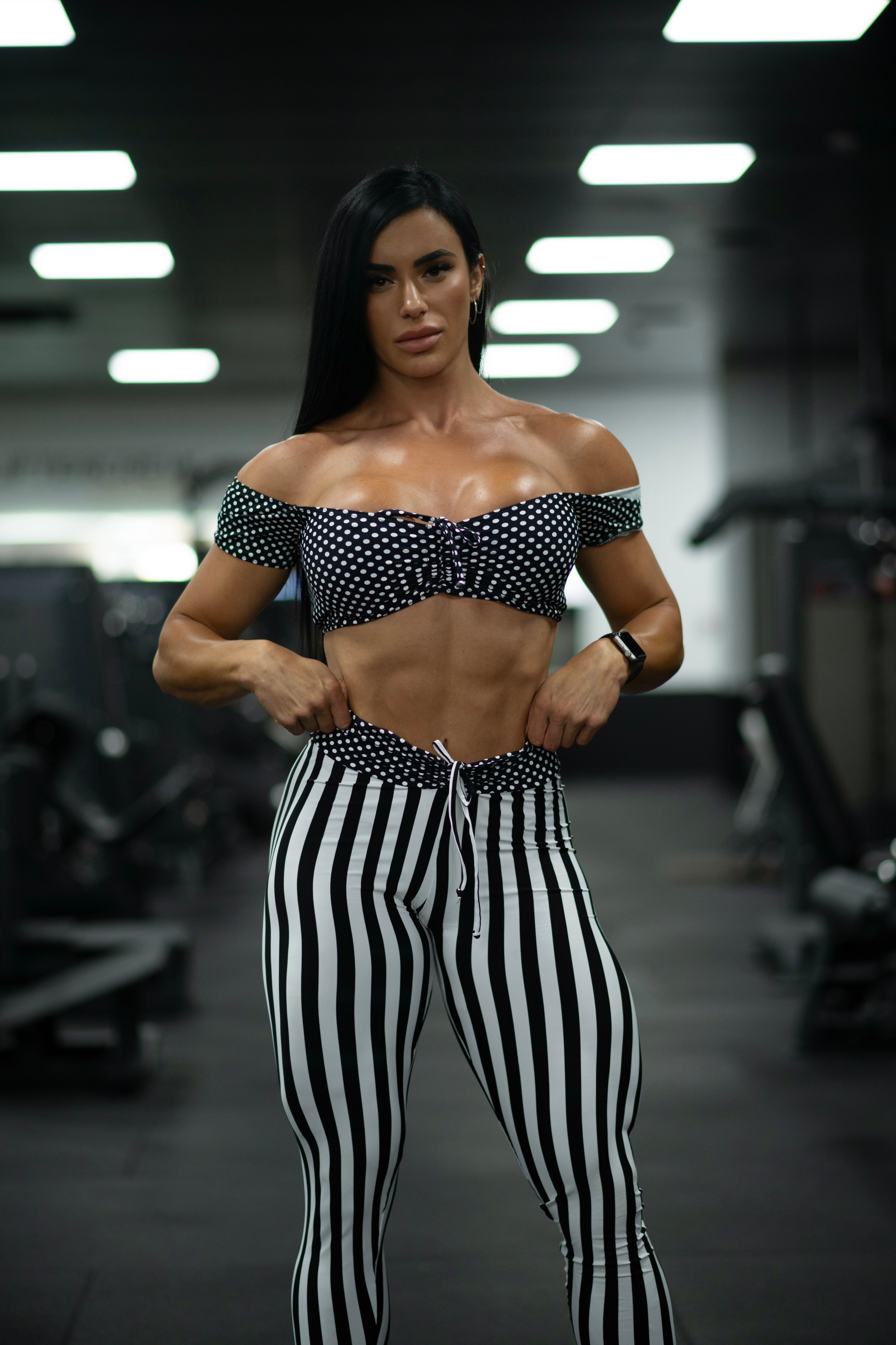 LEGGING BOLINHAS NEGRO Y BLANCO (fruncido)