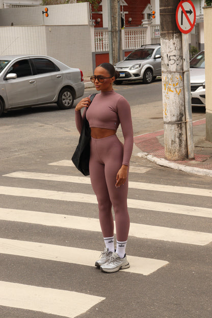 CONJUNTO CANELADO GLAM AVELLANA (regular)