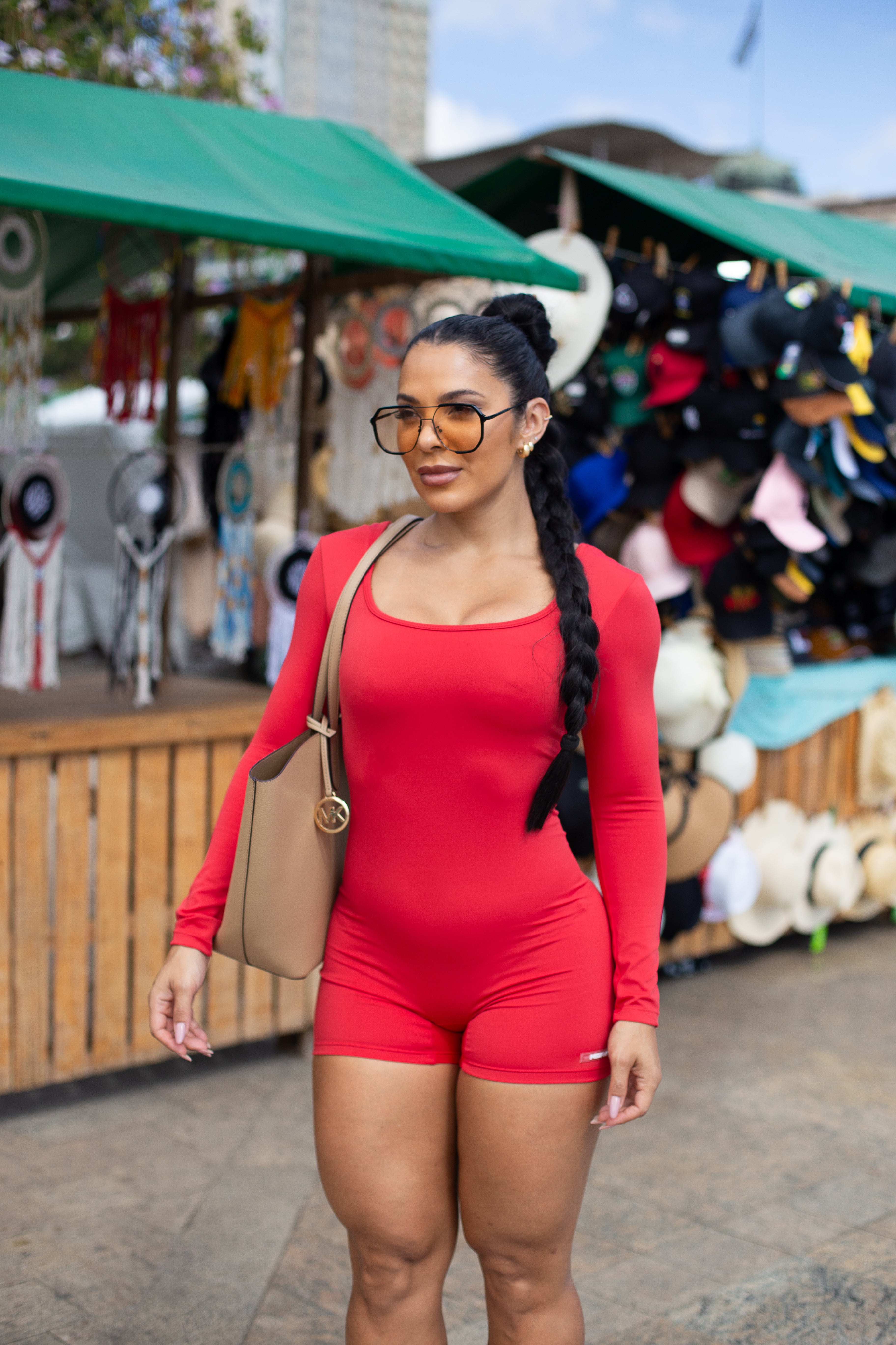 MONO CORTO SCARLET MANGAS ROJO (regular)