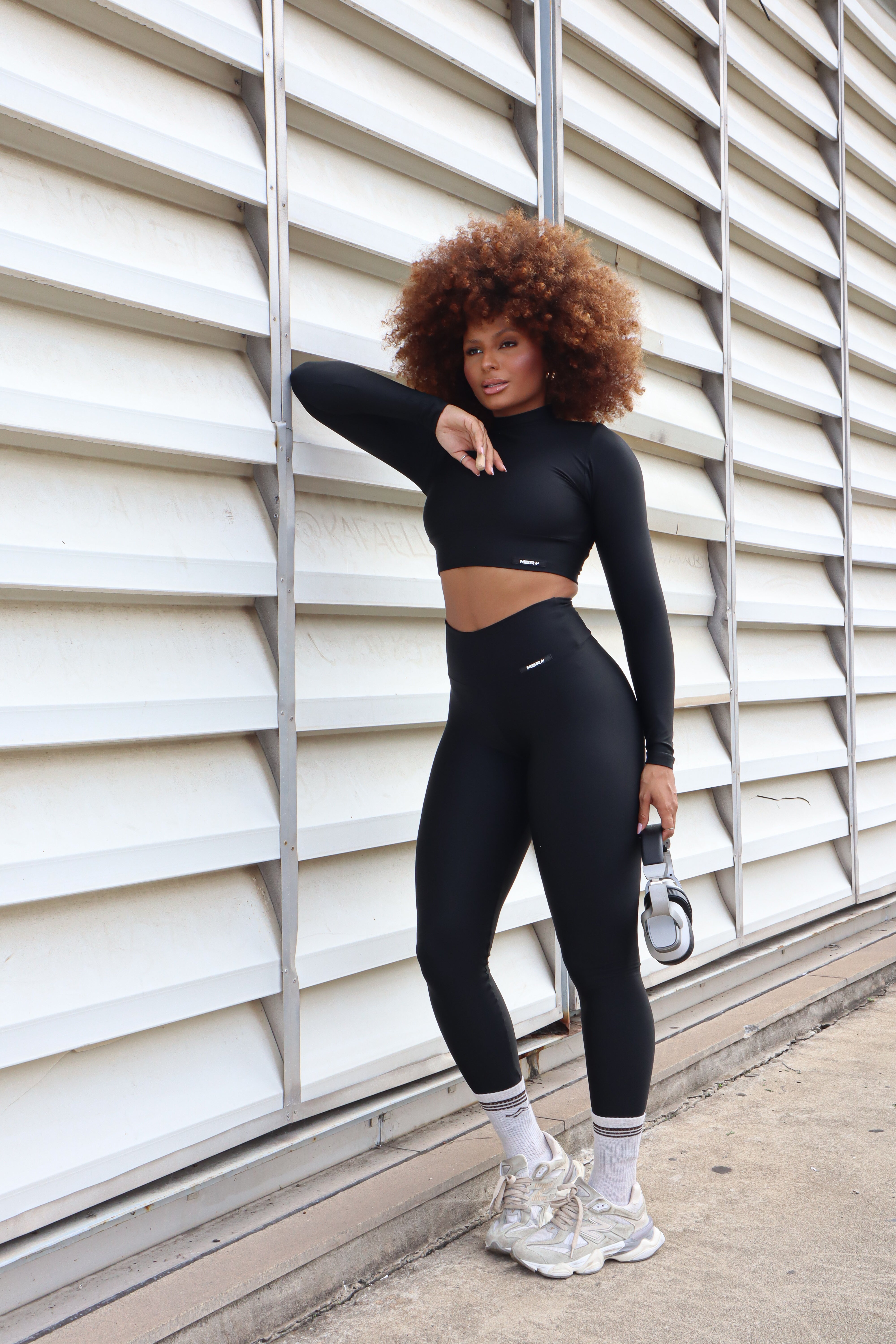 CONJUNTO CROPPED NEGRO LISO (regular)